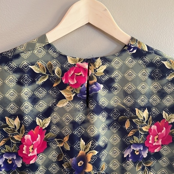 VTG Worthington Women's Floral Retro Top Sz Medium Short Sleeve Green Design - Picture 5 of 7